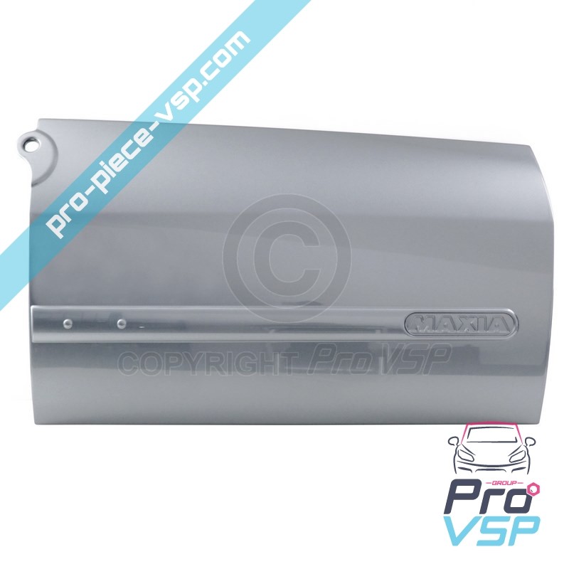 Exterior right door panel