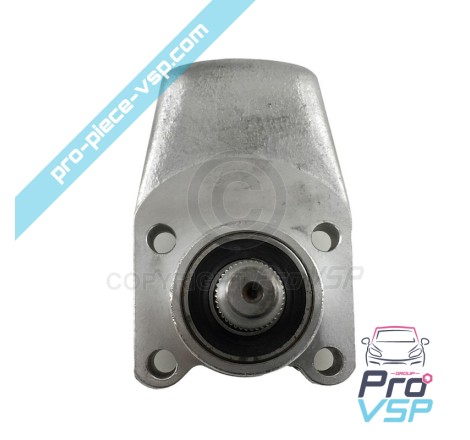 Front hub door