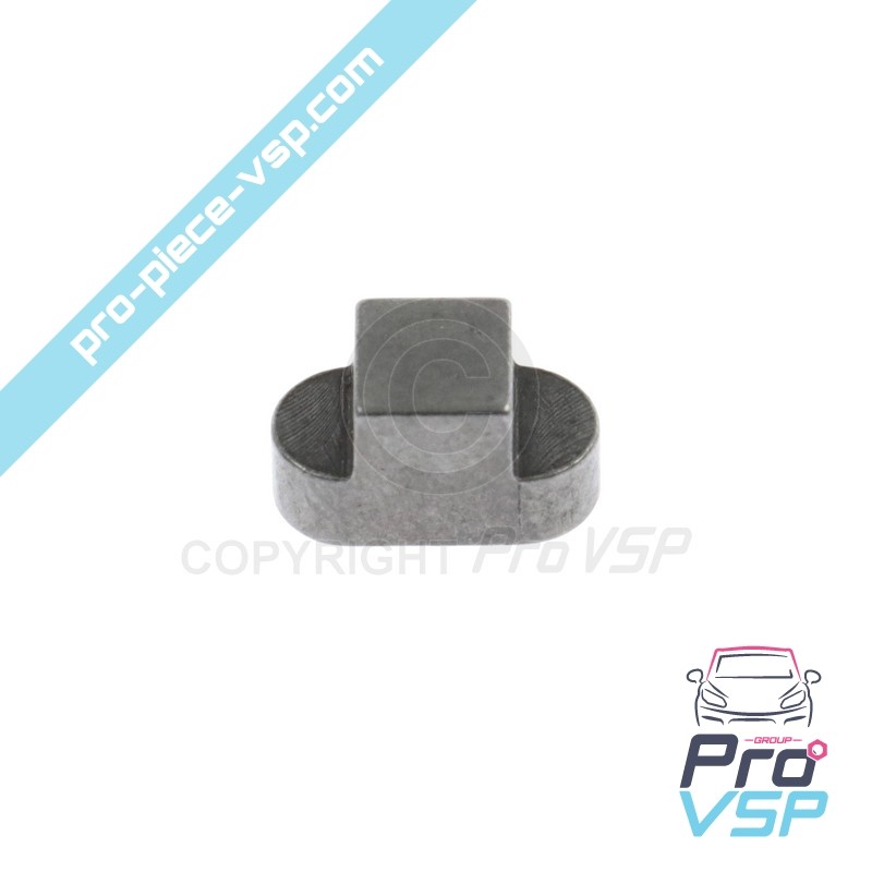 Oil pump clasp
