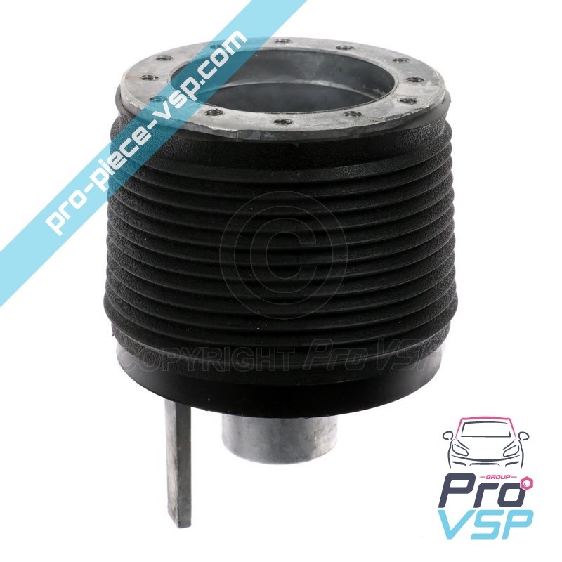 Steering wheel hub