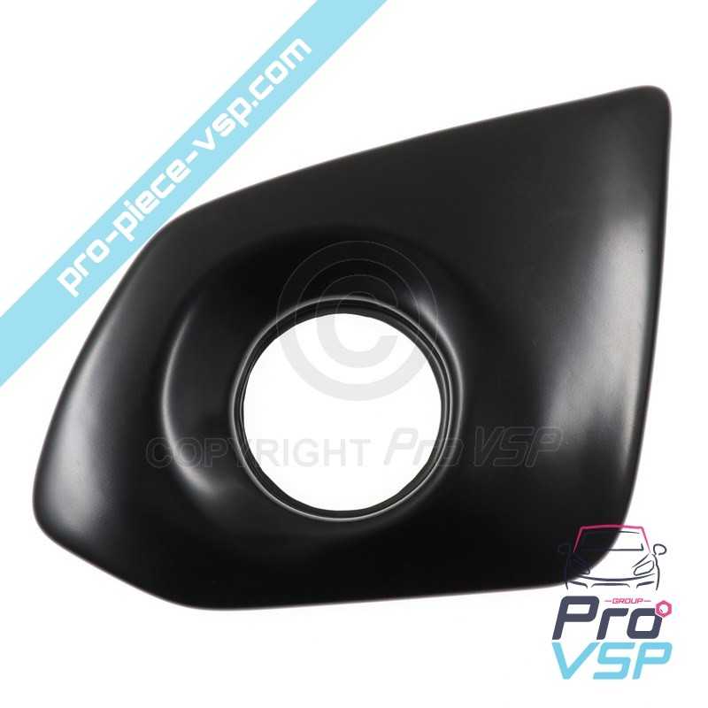 Enjoliveur droit sur pare choc arrière ( noir ) pour Chatenet