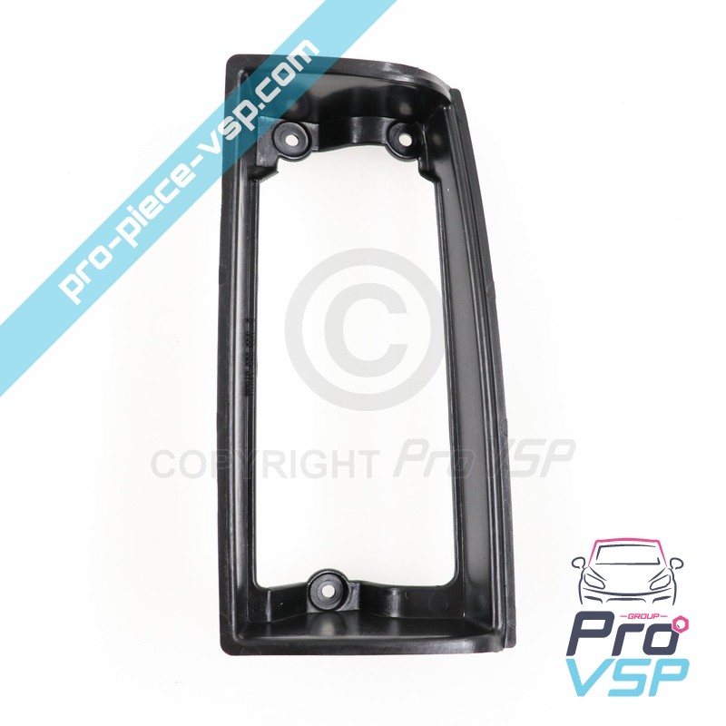 Cornice faro posteriore destro